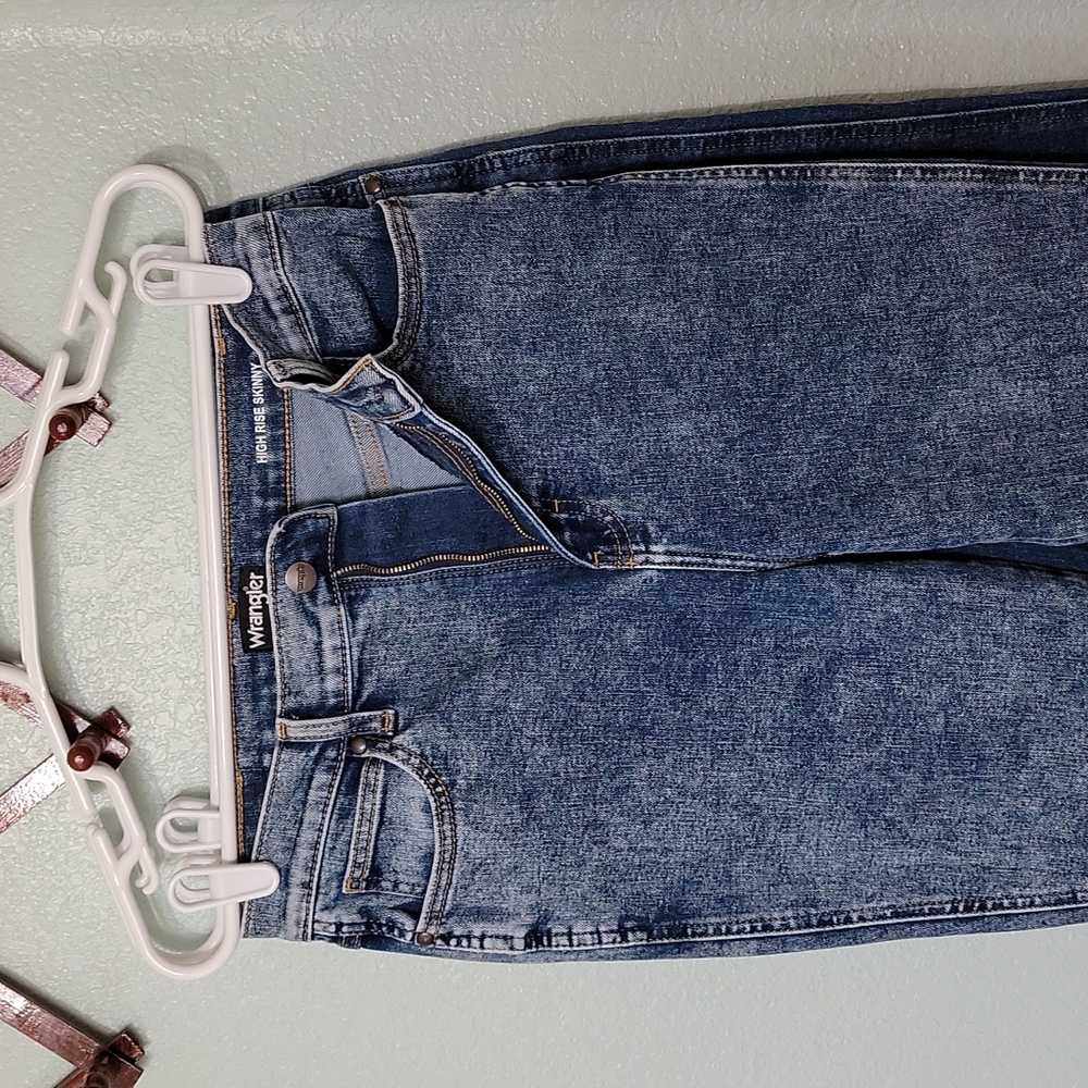 Wrangler High Rise Skinny Jeans